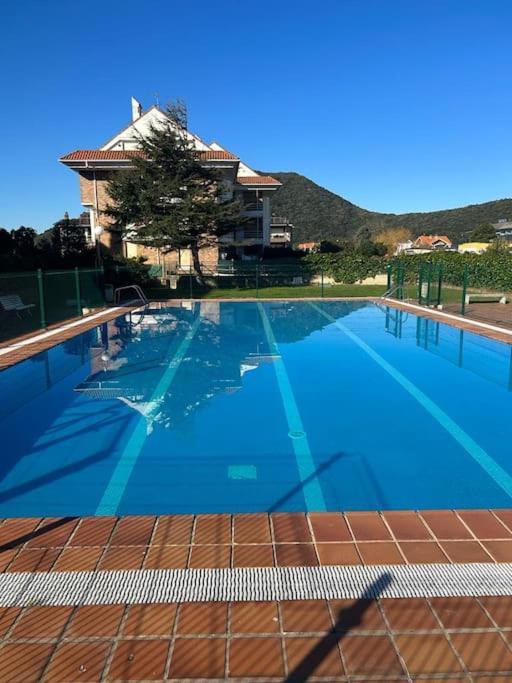 Playa De Berria -Apartamento Con Piscina Y Vistas Al Mar Santoña Εξωτερικό φωτογραφία