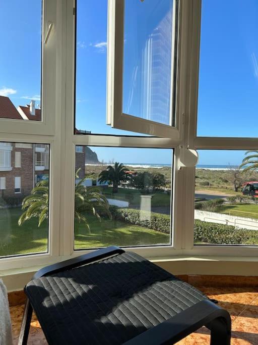 Playa De Berria -Apartamento Con Piscina Y Vistas Al Mar Santoña Εξωτερικό φωτογραφία