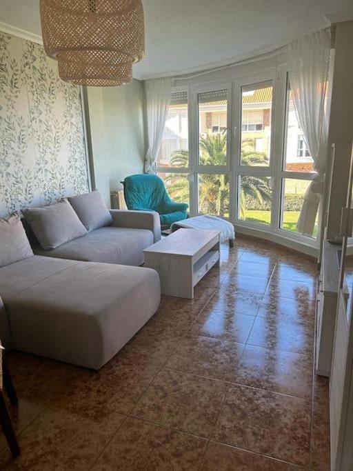 Playa De Berria -Apartamento Con Piscina Y Vistas Al Mar Santoña Εξωτερικό φωτογραφία